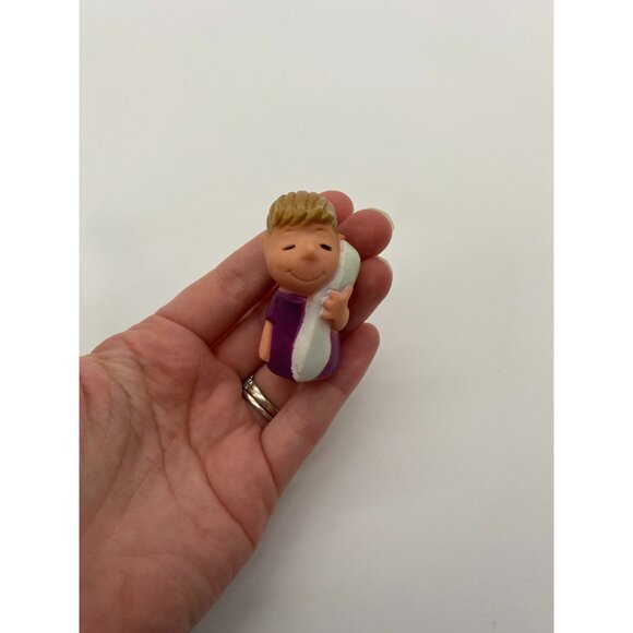 Vintage 1960s The Peanuts Linus with Blanket Figurine Toy Hong Kong - Picture 3 of 5